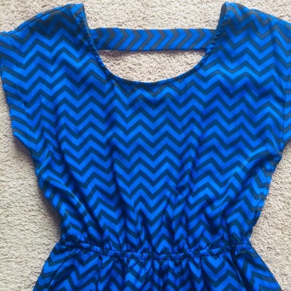 Pink Rose dress size small chevron print - Picture 4 of 8